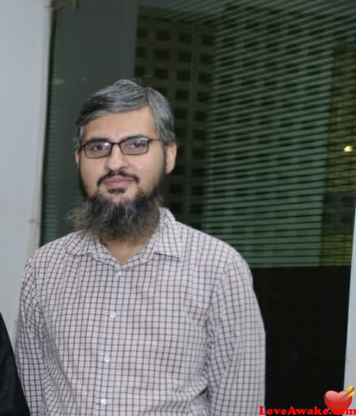 t3nd3rl0v Pakistani Man from Karachi