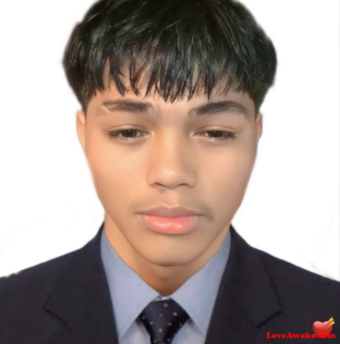Bogsbouj Filipina Man from Puerto Princesa, Palawan
