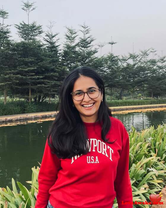 Rakshita Indian Woman from Mumbai (ex Bombay)