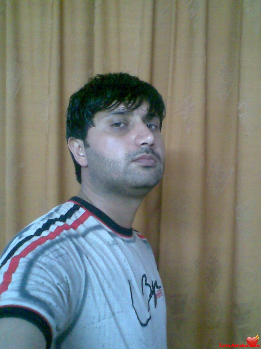 iffi80 Pakistani Man from Lahore