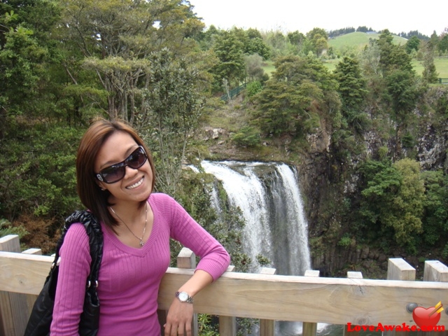 laplouffe Filipina Woman from Manila