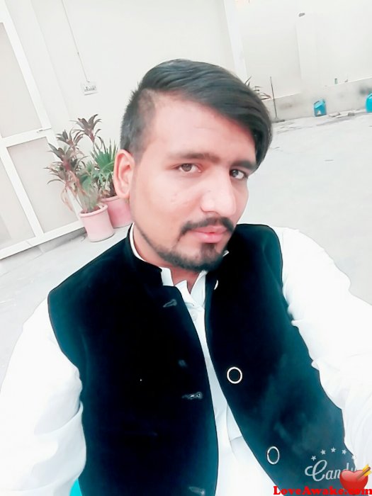 Slopy Pakistani Man from Islamabad