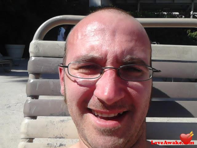 Weebo7782 UK Man from Morley