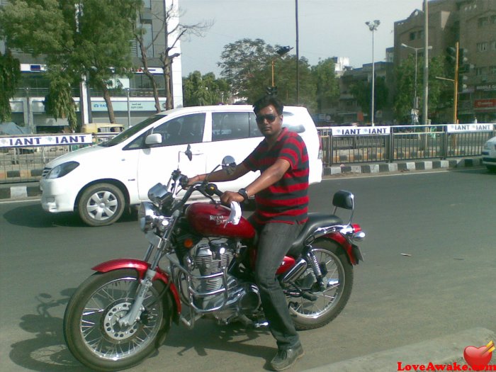 ashaydole Indian Man from Vadodara