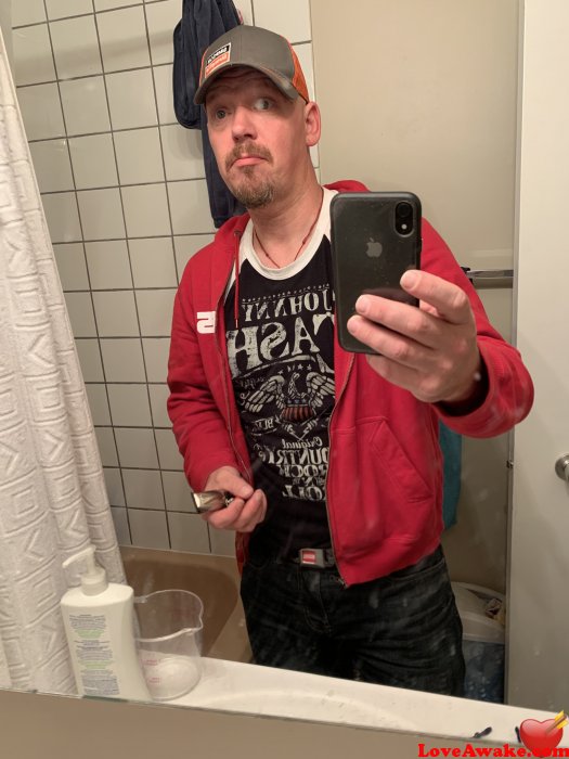 softdomDan Canadian Man from Edmonton