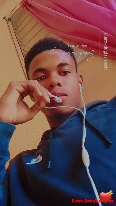 Desir12 American Man from Algoma