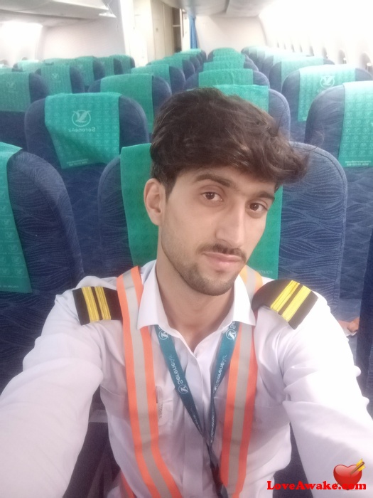0335561818 Pakistani Man from Peshawar
