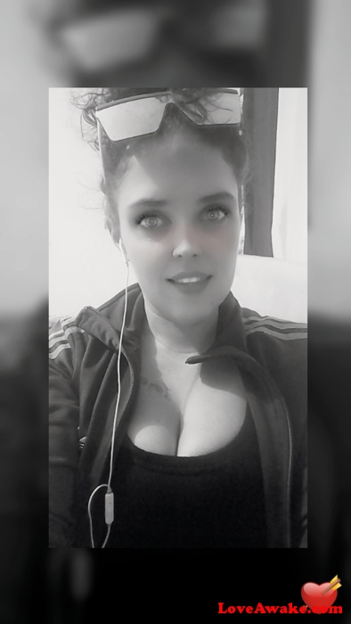 brookielee Australian Woman from Lilydale
