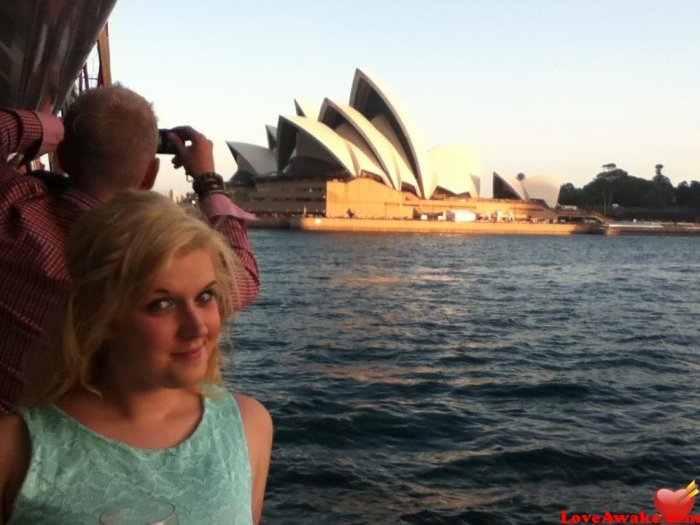 dixienormas Australian Woman from Sydney