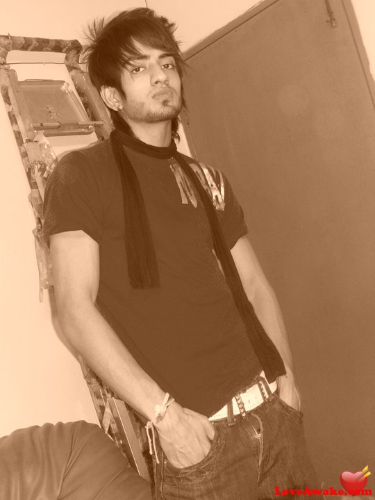 R009 Pakistani Man from Lahore
