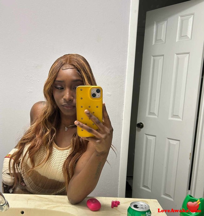 asiiaalee American Woman from Orlando