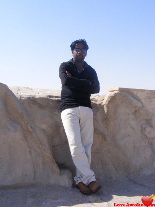 dumi123 Qatari Man from Doha