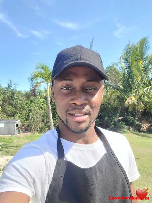 Ebenezer71 Bahamian Man from Marsh Harbour