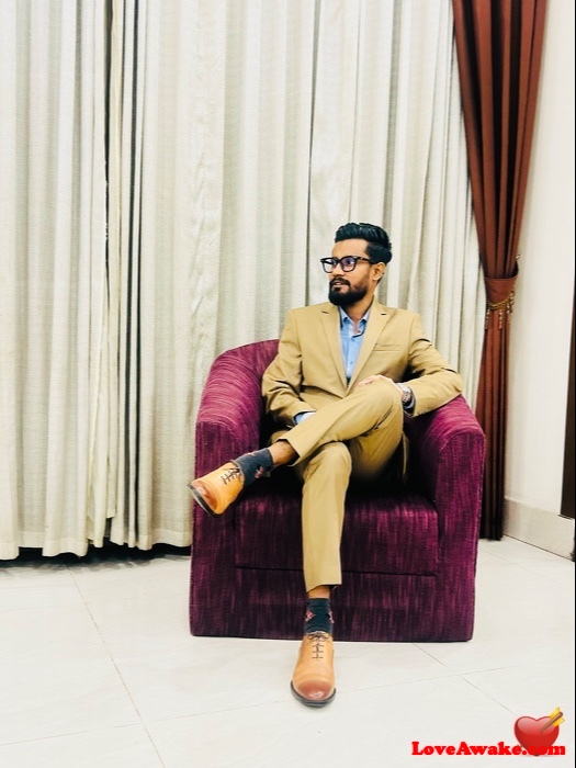 Naz-7755 UK Man from London