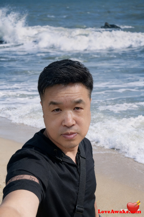 WarmMan57 Chinese Man from Haikou