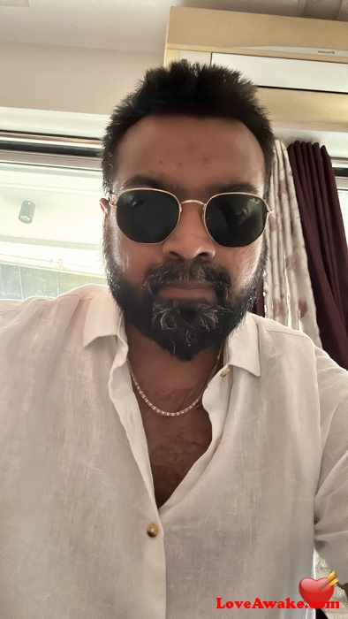 Ms360 Indian Man from Mumbai (ex Bombay)