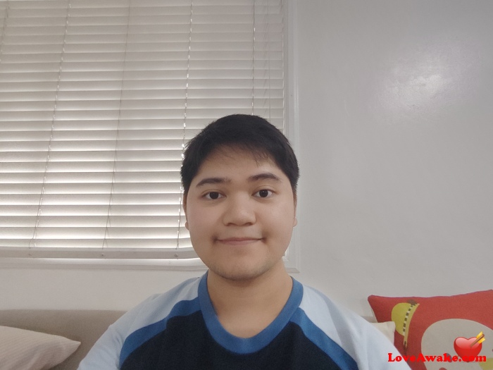 Den1000 Filipina Man from Manila