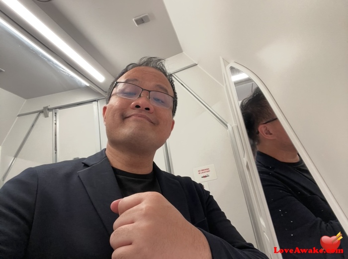 Seanli Singapore Man from Newton