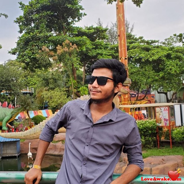 mdesa Bangladeshi Man from Dhaka