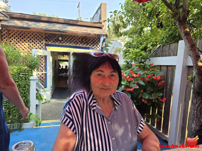 NinaUkraine Canadian Woman from White Rock