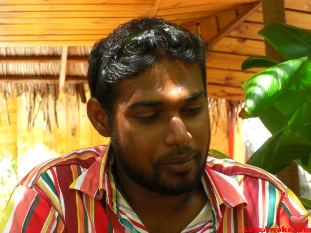 yaxmee Maldives Man from Male