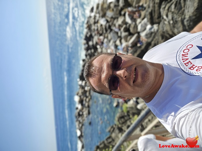 dandanny17 Romanian Man from Bucharest = Bucuresti