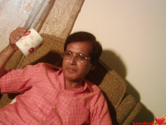 parensearch Pakistani Man from Karachi