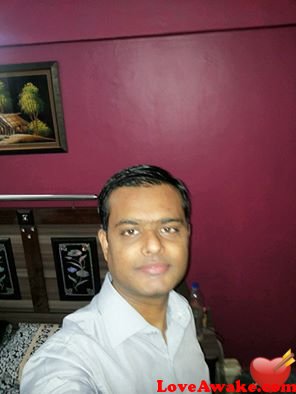 Adnann- Pakistani Man from Karachi