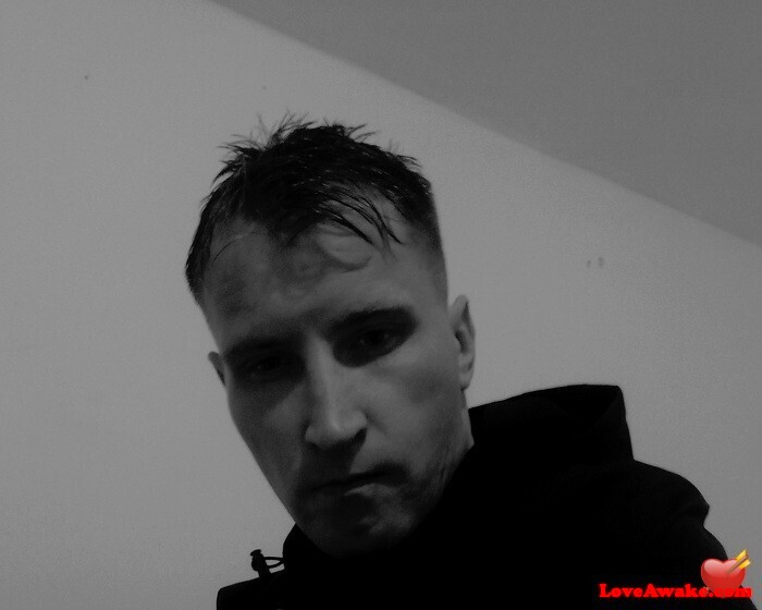johnyboy123442 UK Man from London