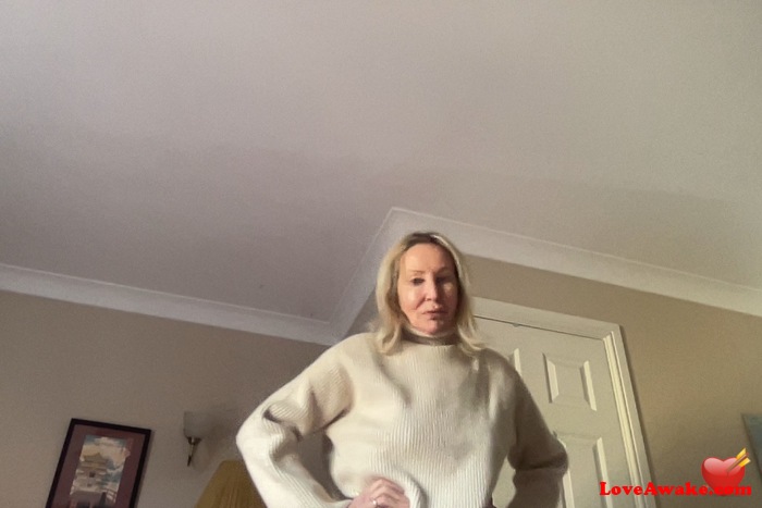 Iphigene UK Woman from Cirencester