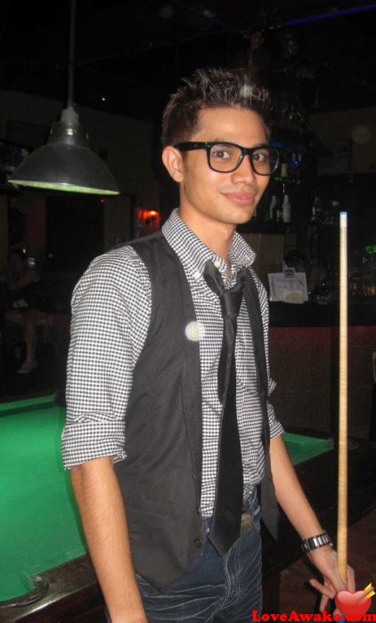 flyboy4868 Filipina Man from Manila