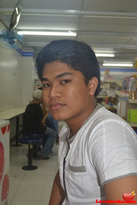 rhon Filipina Man from Pacio de Rozas/Batangas