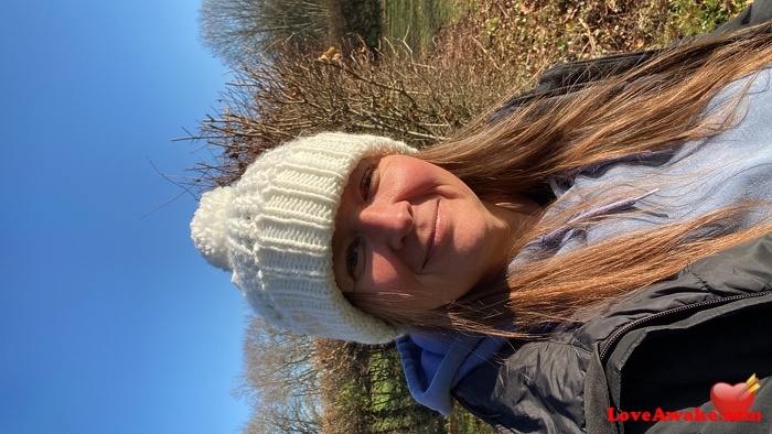 ElleW French Woman from Angouleme