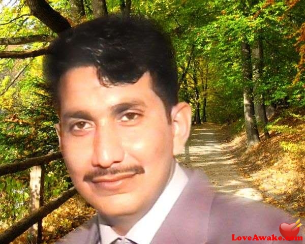 ranag Pakistani Man from Multan