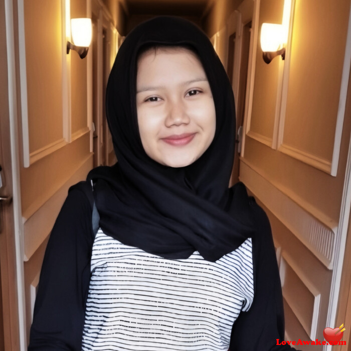 Nadianoor UAE Woman from Dubai