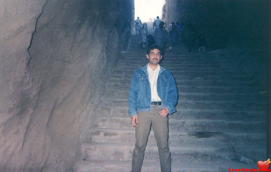 azaminocent Pakistani Man from Lahore