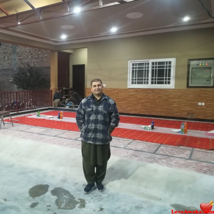HINAGULAB Pakistani Man from Islamabad