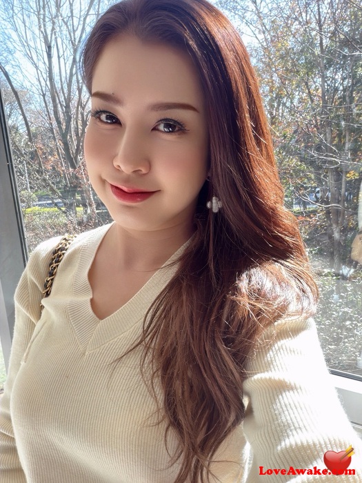 Gretty Thai Woman from Bang Pakong