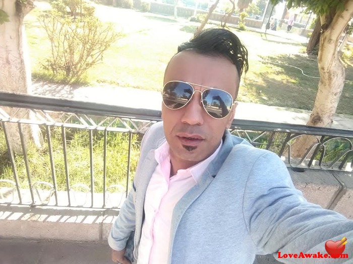 yousse200 Egyptian Man from Cairo = El Qahira (= Cairo)