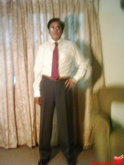 parensearch Pakistani Man from Karachi