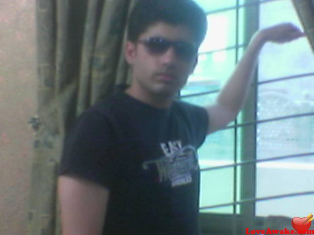 shavezshezi Pakistani Man from Lahore