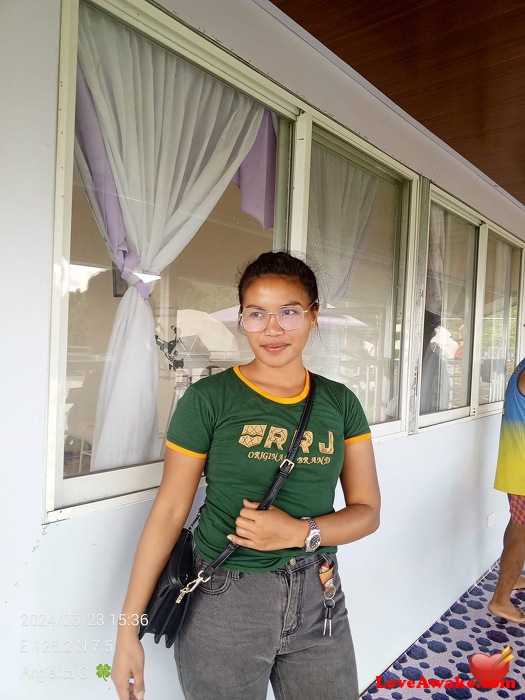 Anggge Filipina Woman from Davao, Mindanao