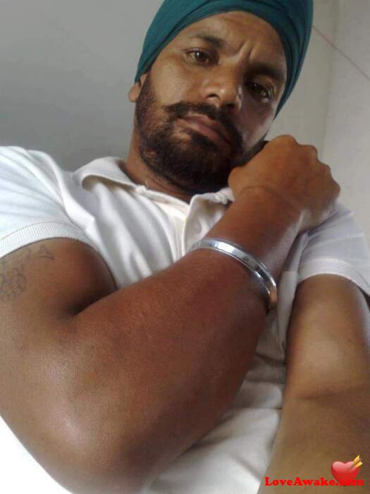 S03394492f Indian Man from Jalandhar