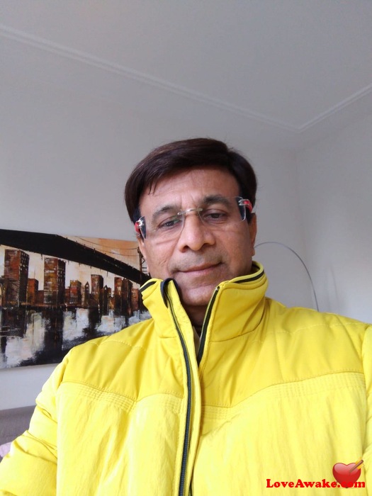 Ricky369 Chinese Man from Qingdao