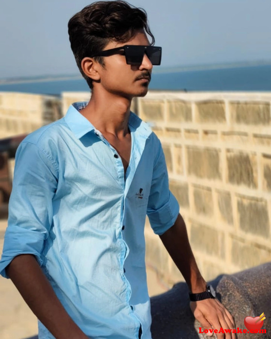 IRSHADMEMON Indian Man from Surat
