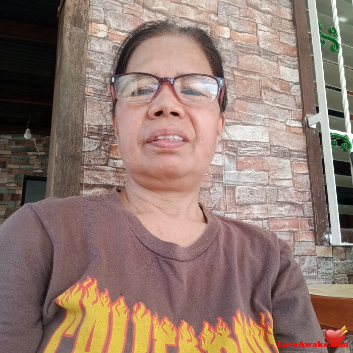 Tatafe Filipina Woman from Tarlac, Luzon