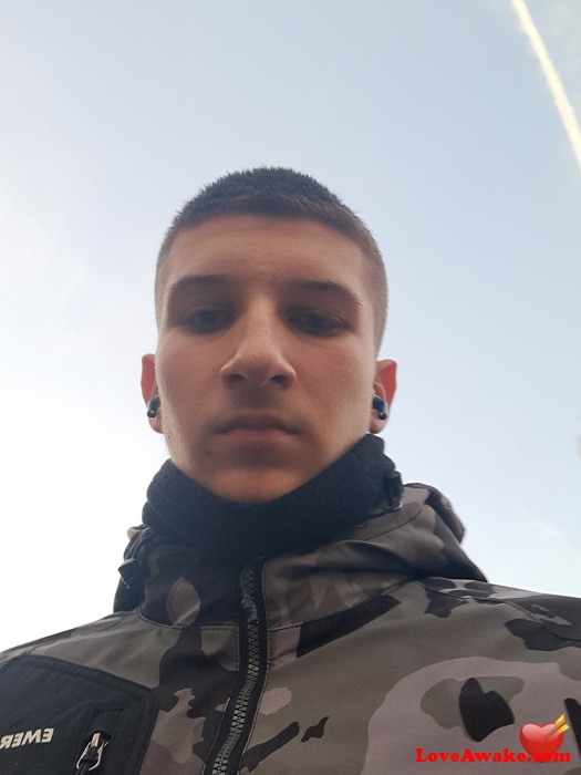 Kristiandrz Greek Man from Athens = Athinai
