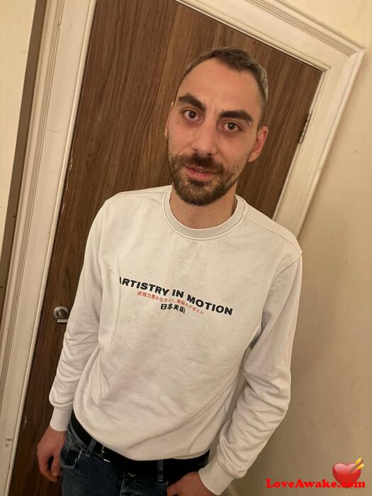 Fratimo UK Man from Edinburgh