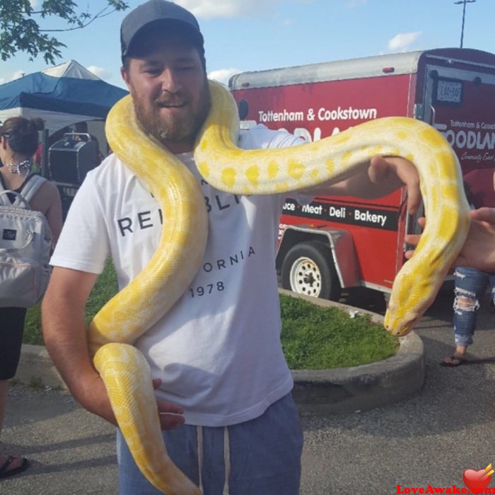 Strumboldt Canadian Man from Alliston