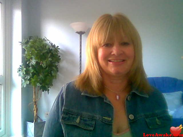lesleym1400 UK Woman from Reigate